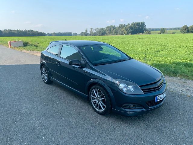 Opel Astra H 2.0 GTC OPC