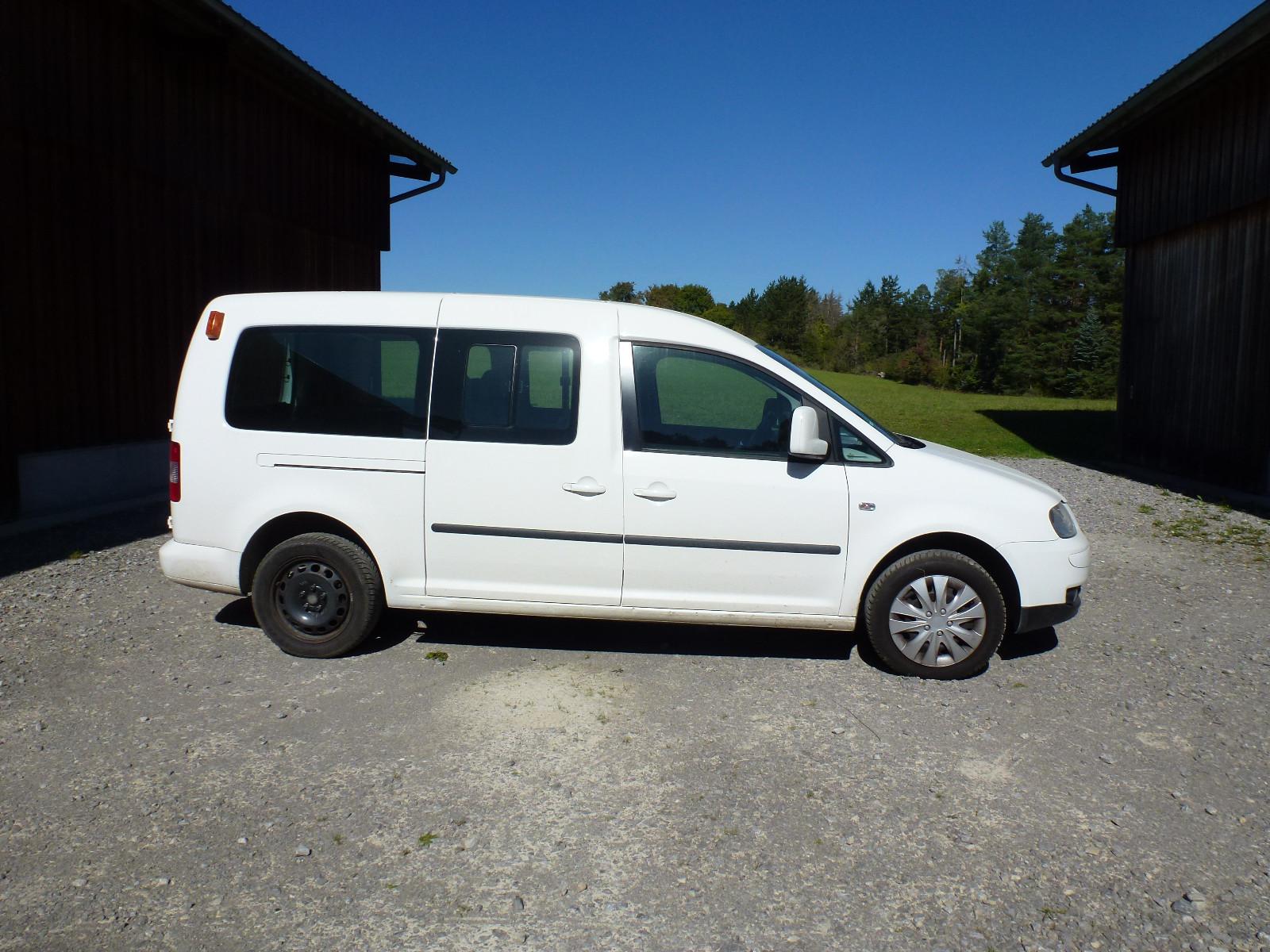 Volkswagen Caddy Maxi Life Rollstuhlrampe