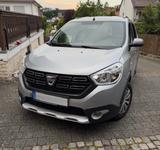 Dacia Lodgy SCe 100 Stepway Stepway - silberne Dacia Lodgy