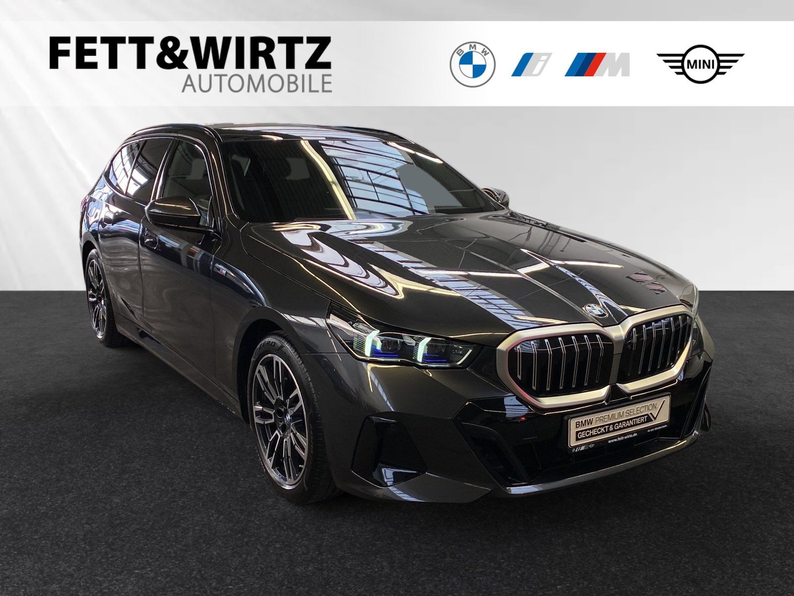 BMW 540d xDrive Touring M Sport|AHK|Pano|B&W
