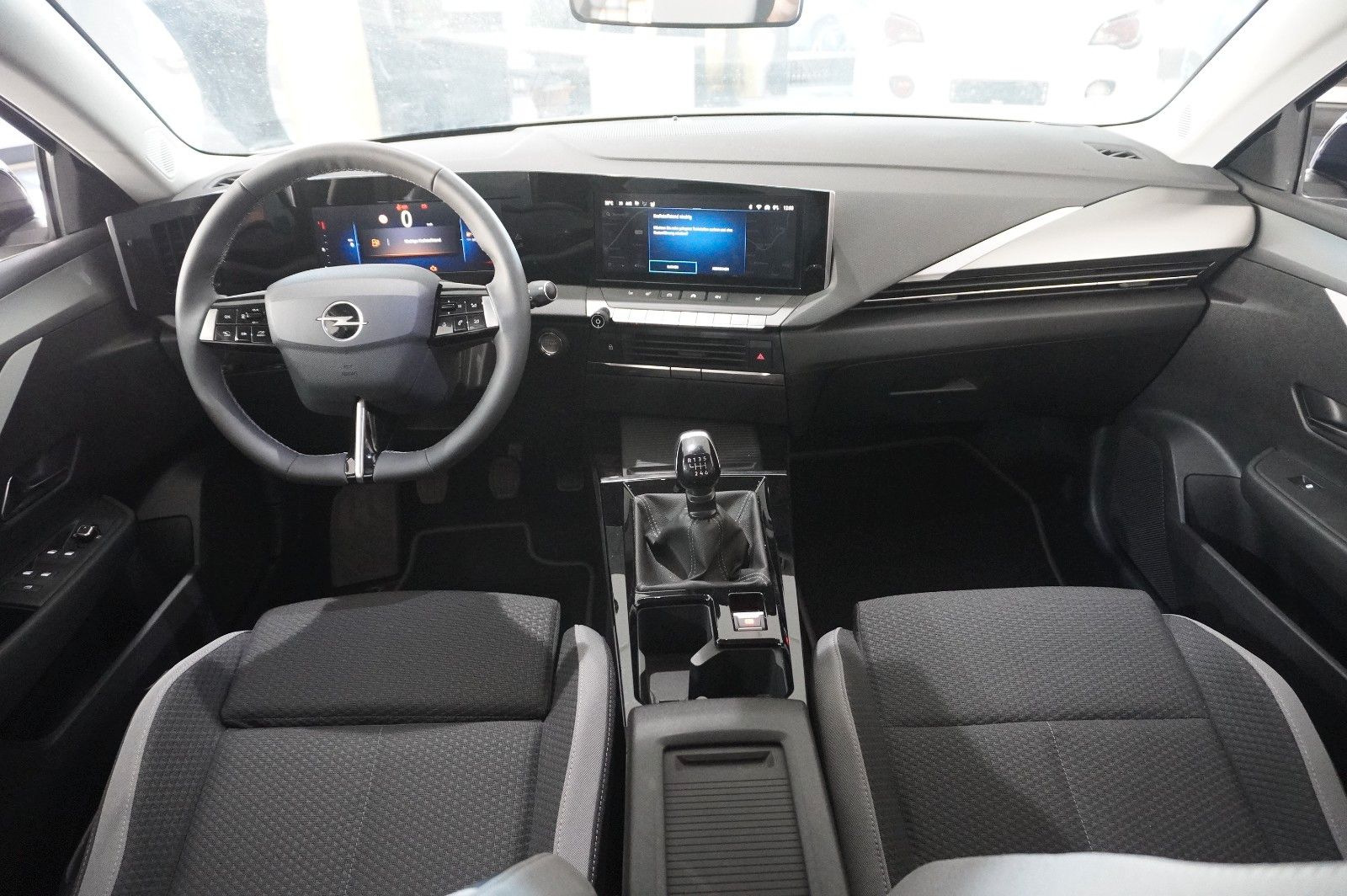 Fahrzeugabbildung Opel Astra L ST 1.2T ENJOY NAVI/LED/KAMERA/VIRT/DAB+