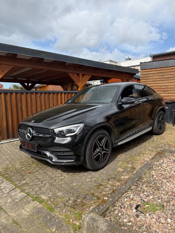 Image of Mercedes-Benz GLC 300