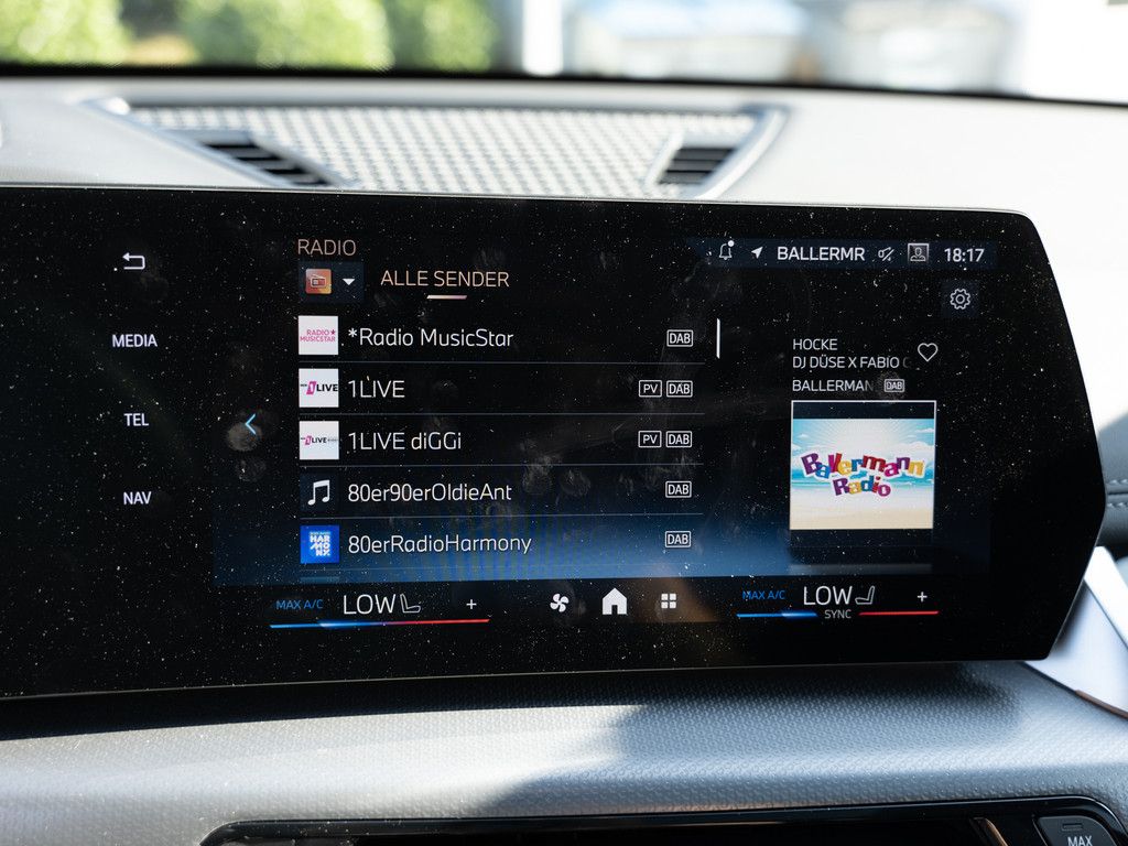 BMW X1 xDrive30e M-Sport PANO AHK HUD 360° LED ACC foto 19
