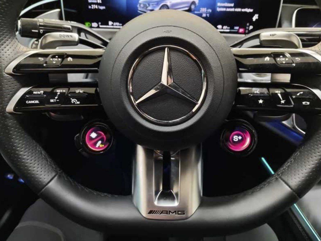 Fahrzeugabbildung Mercedes-Benz E53AMG Hyb Prem DYNAMIC+ FahrAssi HAL Pano Nappa