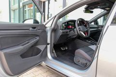 VW Golf VIII Lim. GTI Clubsport / PERFORMANCE / IQ