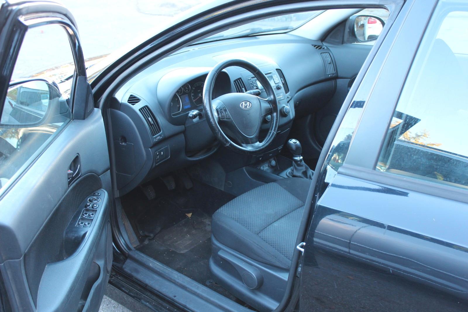 Hyundai i30 2012 — photo 8