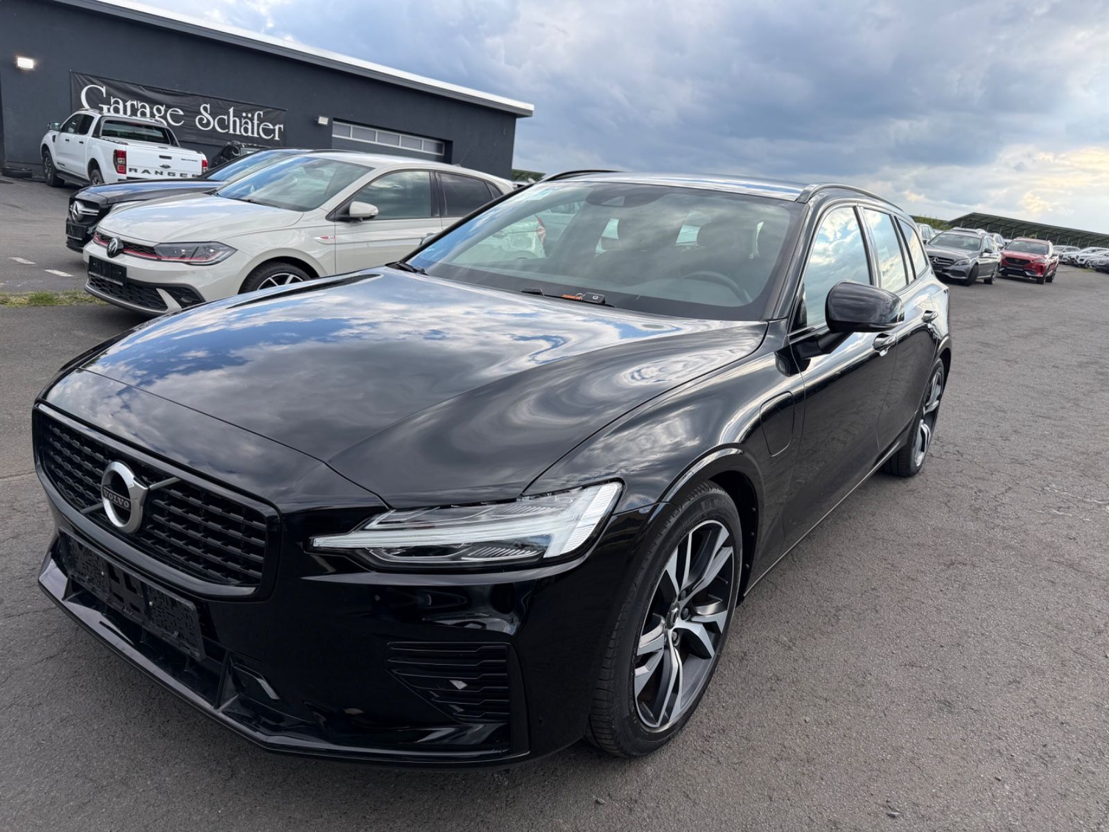 Volvo V60 Kombi R Design Recharge Plug-In Hybrid AWD imagem 3