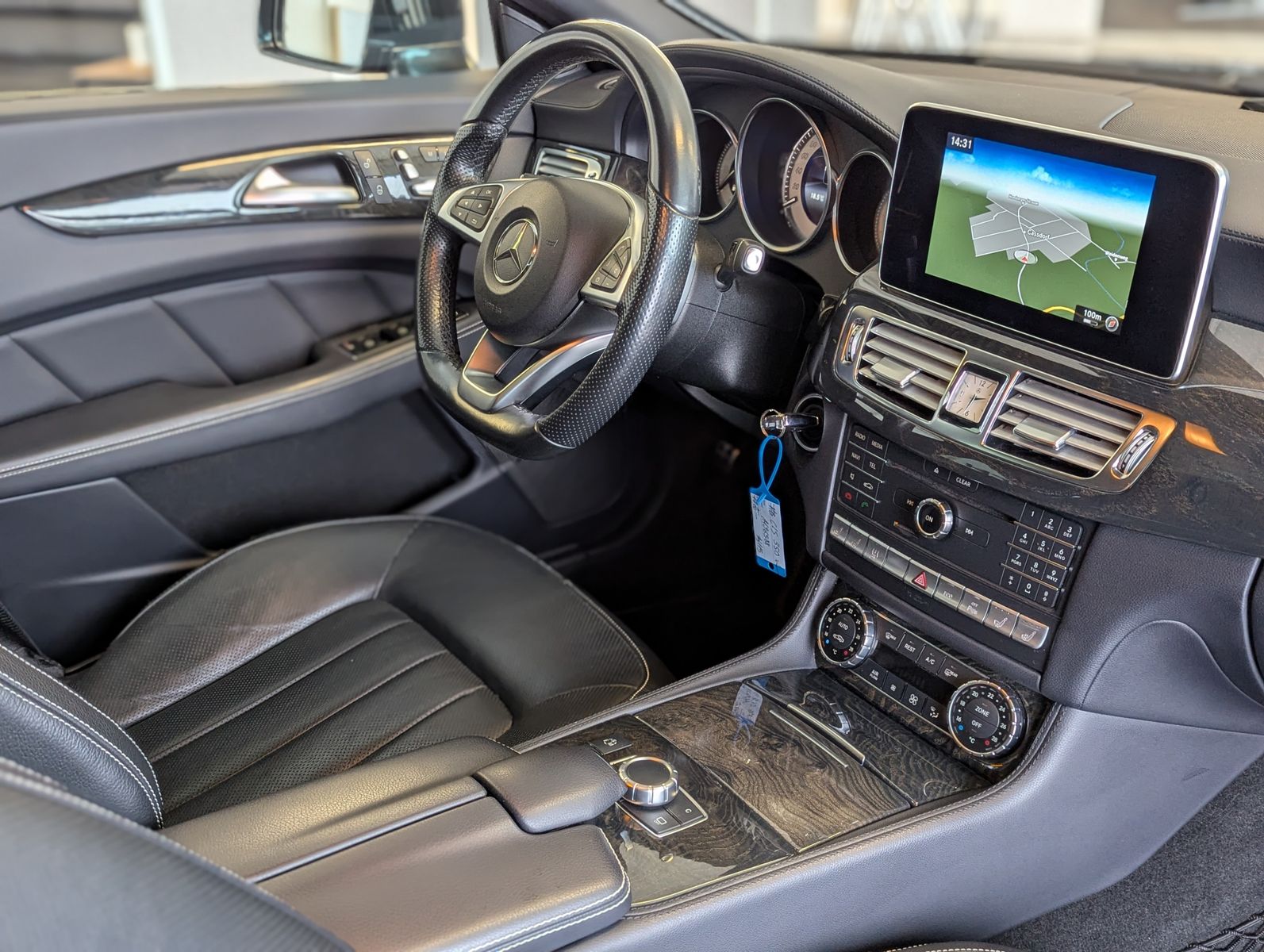 MERCEDES-BENZ CLS 350 d 4Matic AMG StHz. Multibeam Memory 360° - Image 11