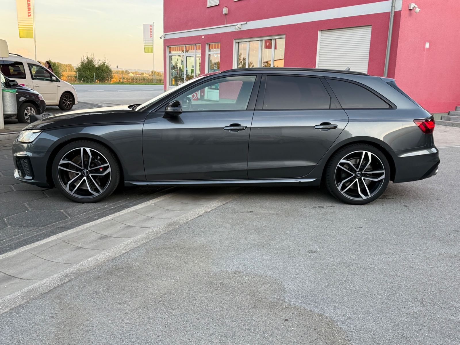Audi S4 Avant 3.0 TDI quattro*LED*AHK*MASSAGE*1.HAND* imagem 2