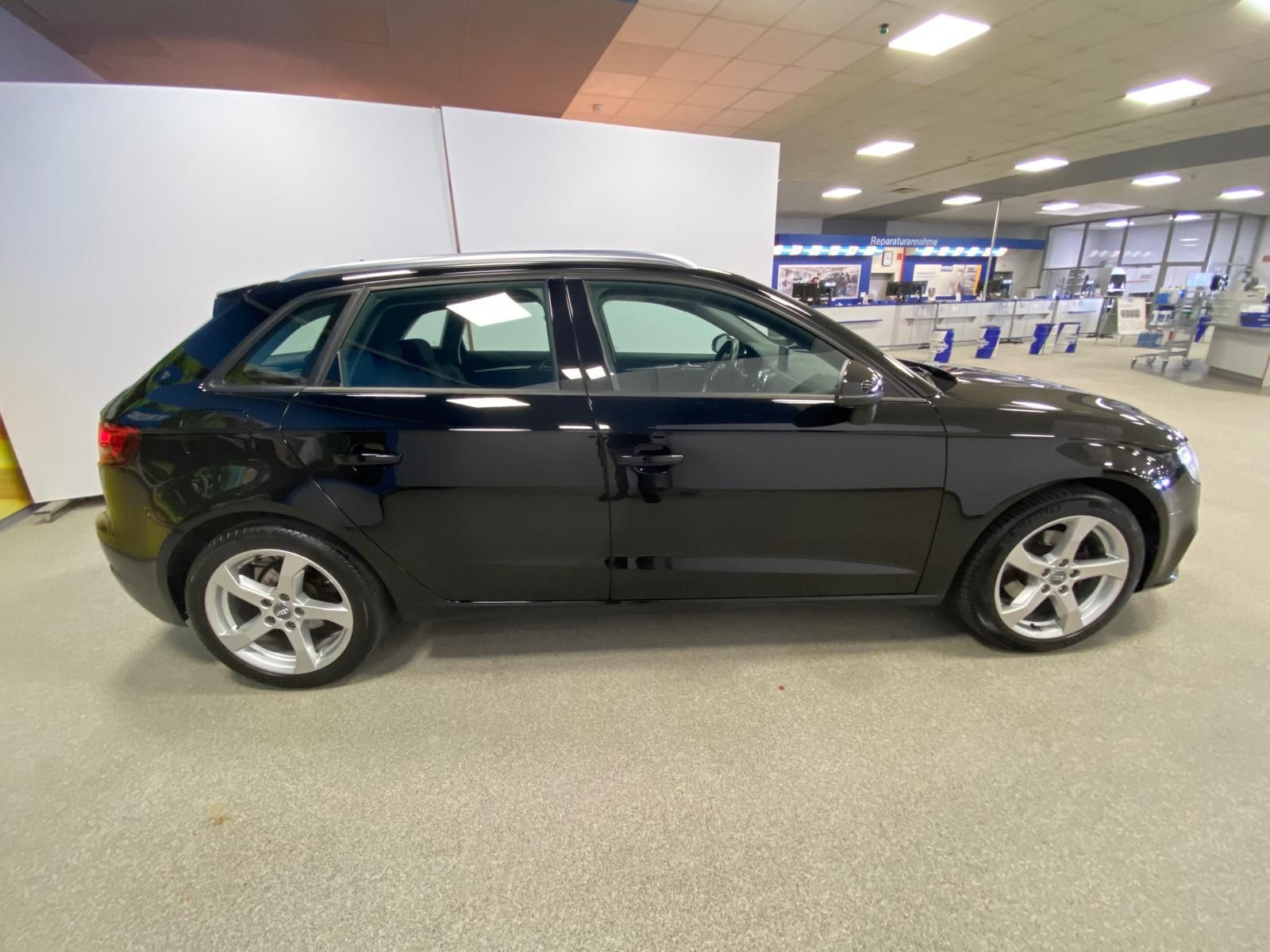 Fahrzeugabbildung Audi A3 1.5 ACT 35 TFSI SPORT NAVI+PDC+SITZHEIZ+KLIMA