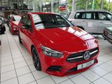 Mercedes-Benz B 180 AMG LED KAMERA PTS SHZ AUT NIGHT PREMIUM - Mercedes-Benz B 180: Rot