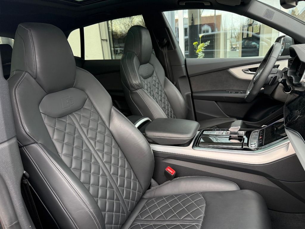 AUDI Q8 50 TDI quattro/ B&O/ MATRIX/ PANORAMA AUDI Q8 50 TDI quattro/ B&O/ MATRIX/ PANORAMA