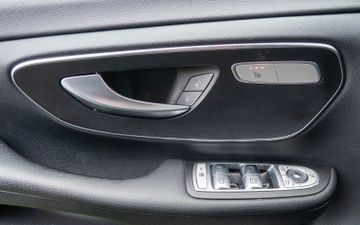 Fahrzeugabbildung Mercedes-Benz V300d 4MATIC"EDITION"STANDH.|LED|KAM|AHK|SPUR|