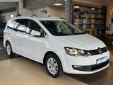 Volkswagen Sharan Comfortline 7-Sitzer Bi-Xenon Standheiz.  - gebrauchte VW Sharan aus dem Jahr 2021