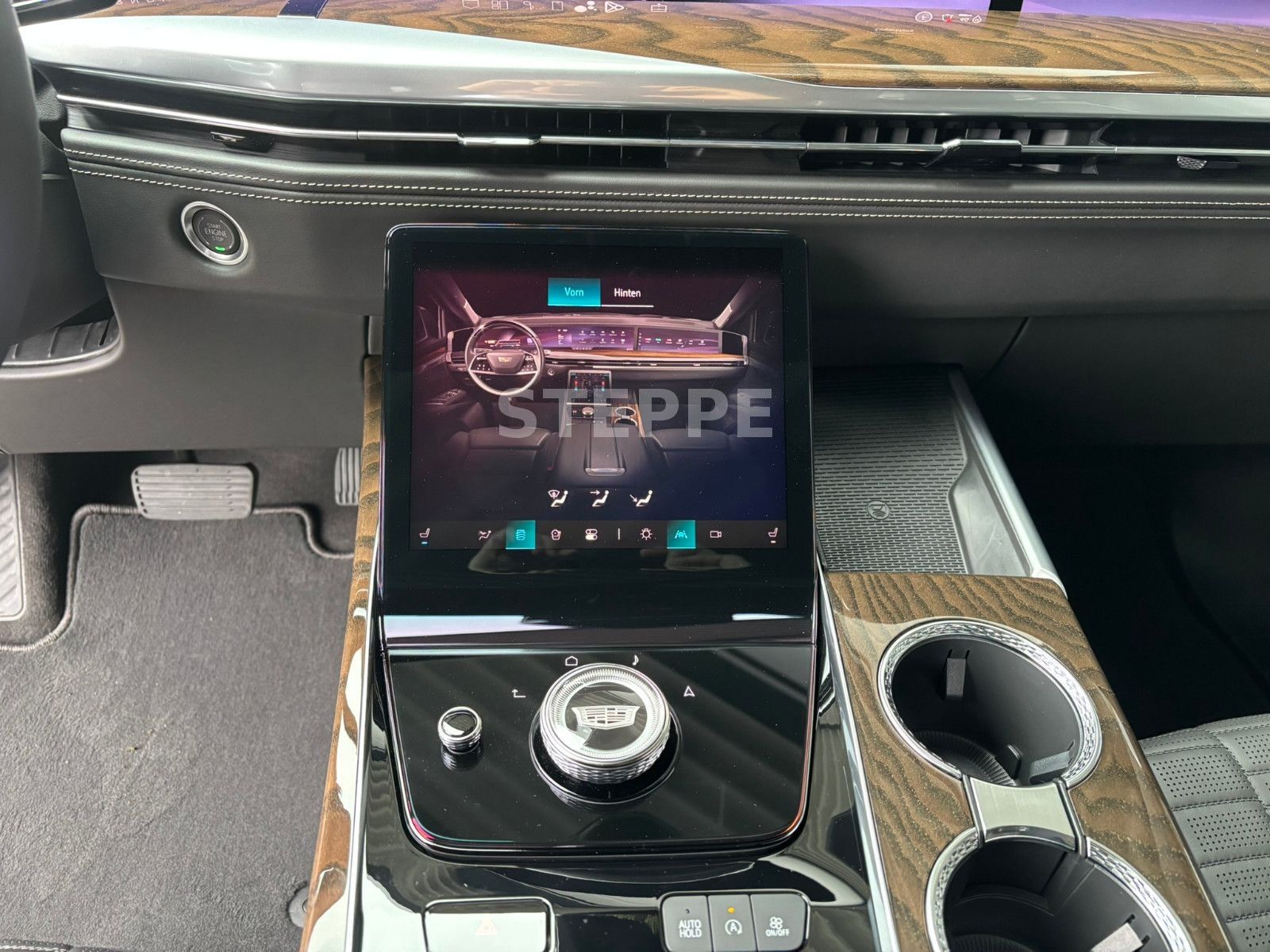 Cadillac Escalade FACELIFT MY26 6.2 V8 ESV Sport Platinum