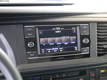 Volkswagen T6.1 Transporter DSG 9SITZER 2x KLIMA APP TEL