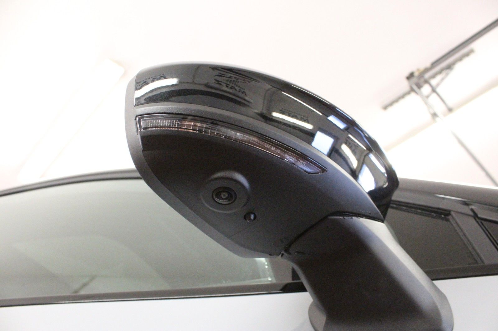 Fahrzeugabbildung Renault Captur Full Hybrid 160 E-Tech Esprit Alpine