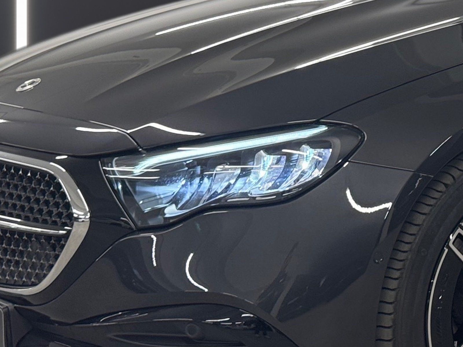 Fahrzeugabbildung Mercedes-Benz E 220 T d 4M AMG*AHK*Distro*Totwink*Night*LED*