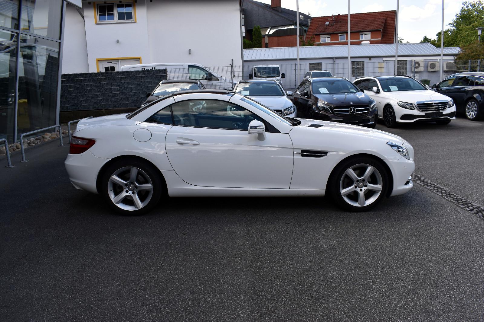 Mercedes-Benz SLK 200 SLK*Glasdach*Comand*Leder*AIRSCARF