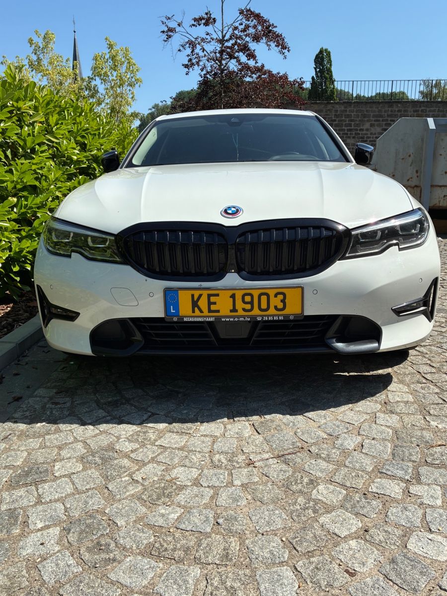 BMW 320i Sport Line Automatik Sport Line