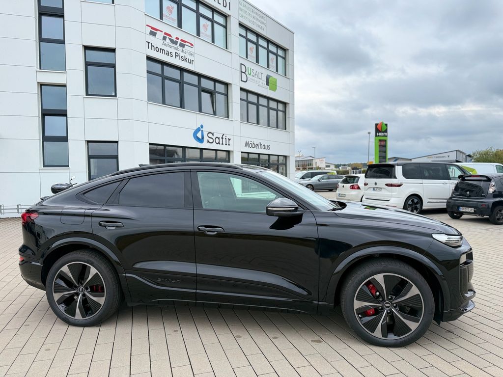 Image of Audi SQ6 e-tron
