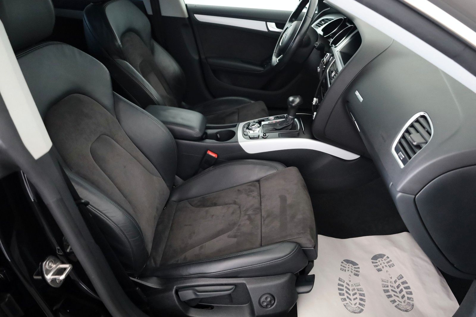 Fahrzeugabbildung Audi A5 Sportback 2.0 TDI T.Leder,Navi,Xenon,SH,PDC