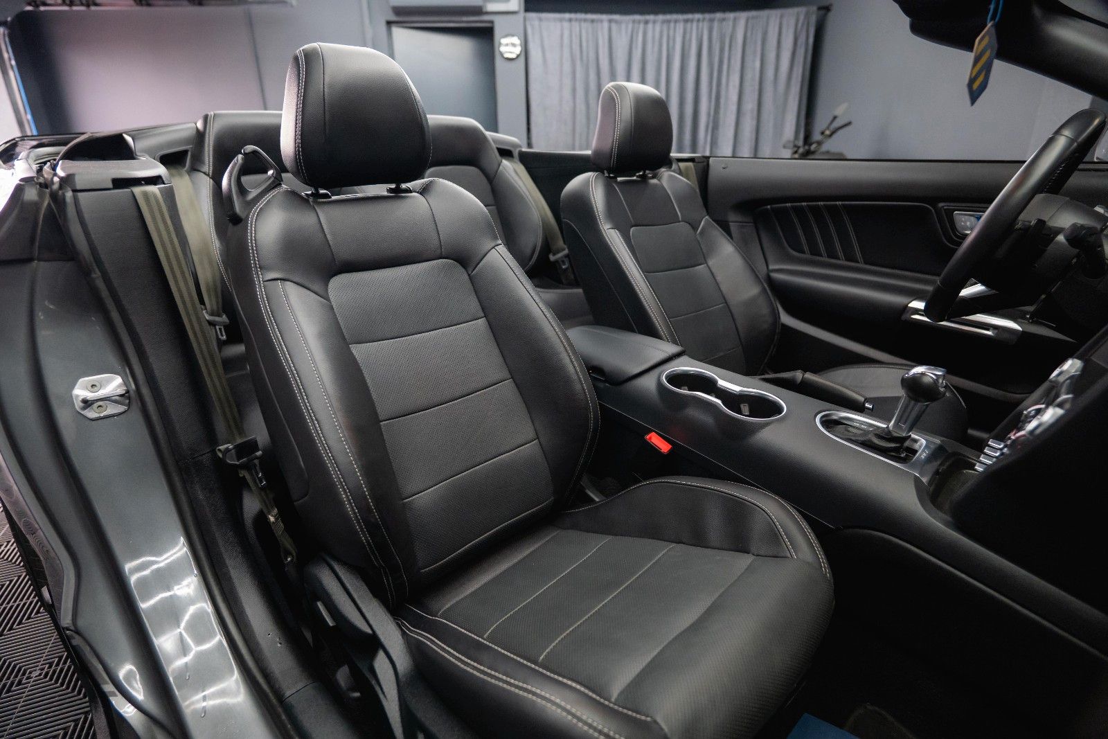 Fahrzeugabbildung Ford Mustang Shelby GT 500 5.0 V8 PREMIUM Performance