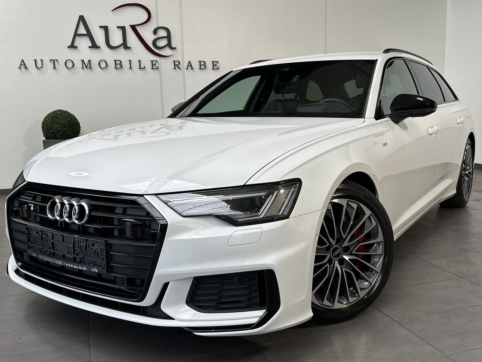 Fahrzeugabbildung Audi A6 Avant 55 TFSI e Qu S-Line NAV+LED+ACC+KAMERA