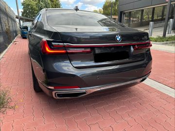 BMW 730 - 5