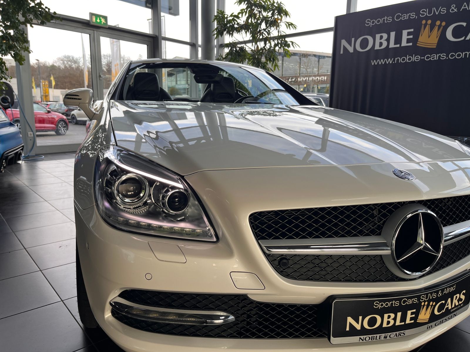 Fahrzeugabbildung Mercedes-Benz SLK 350 BlueEfficiency XENON MEMORY