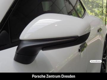 صورة مصغرة 12 لـ 2025 Porsche TAYCAN