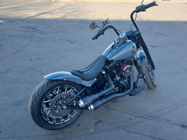 Harley-Davidson softail