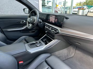 Fahrzeugabbildung BMW 320 d xDrive M Sport ACC 360° H&K Standh 19"