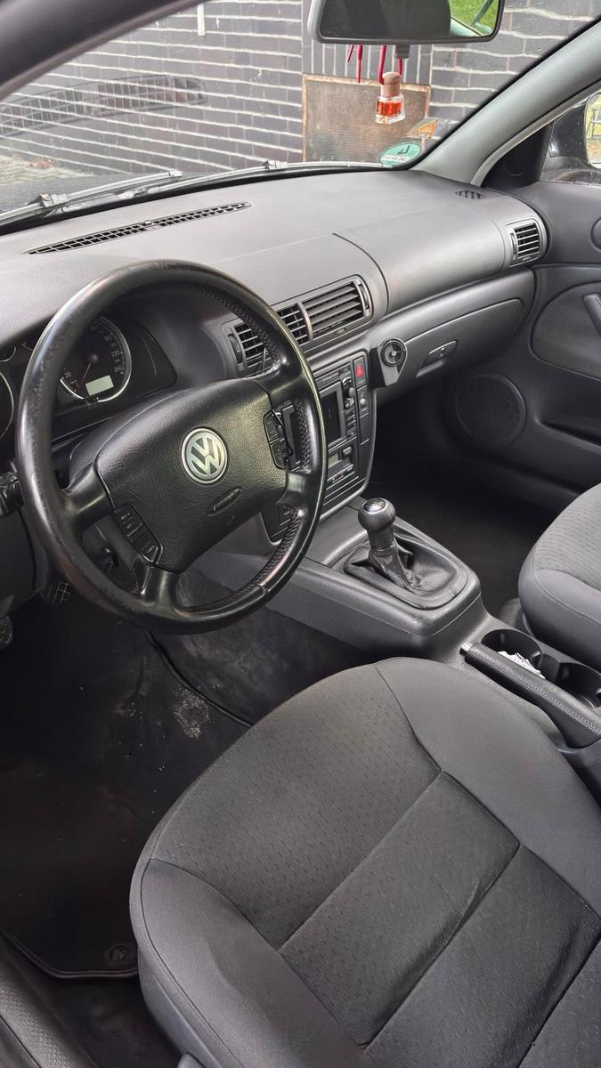 Volkswagen Passat 2004 — photo 7