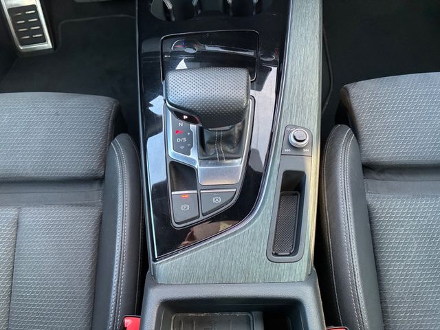 Fahrzeugabbildung Audi A5 Sportback 40 TDI quattro >S Line/AUT/KAM/PDC