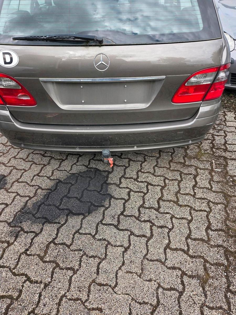 Mercedes-Benz 220 2006 — photo 12