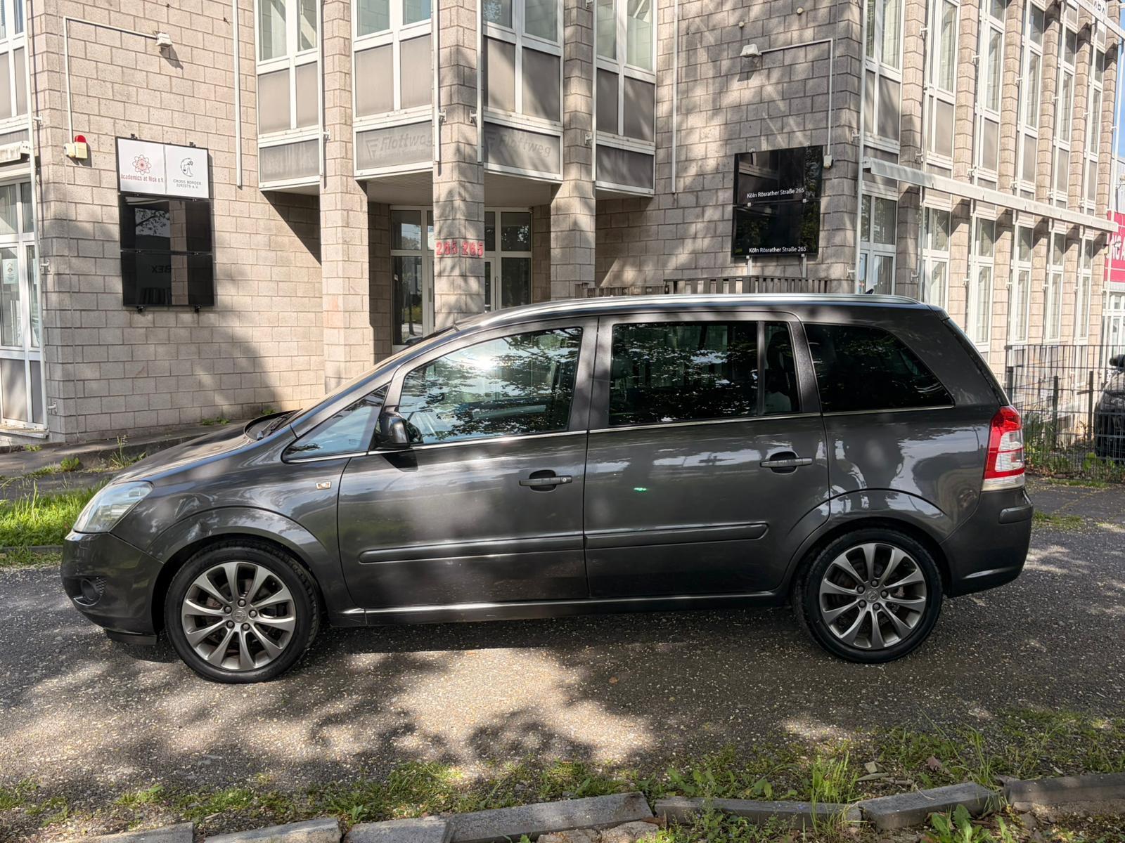 Opel Zafira B Design Edition/7.Sitze / 63.500 km/TÜV
