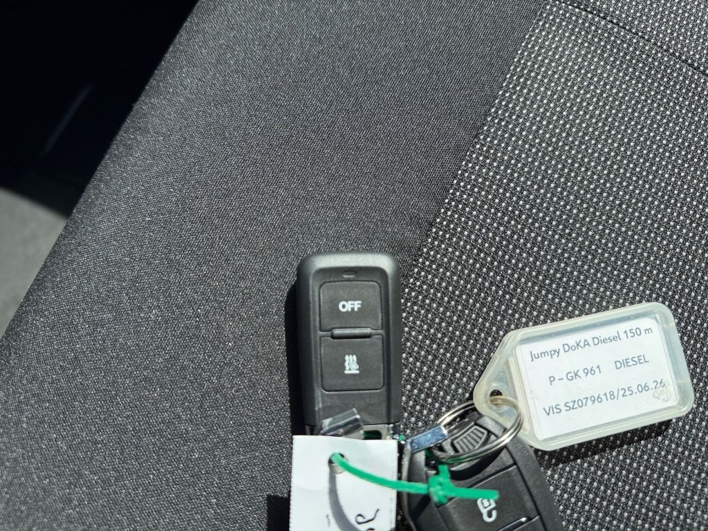 Fahrzeugabbildung Citroën Jumpy Doppelkabine 2.2 Diesel 150 M S&S *Standh