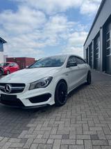 Mercedes-Benz CLA 45 AMG SB/Perf. Abgas/Pano/Keyless/Night-P. - Mercedes-Benz: Unfallwagen
