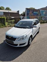 Skoda Fabia 1.6l Ambition Combi TDI DPF Navi Klima - Skoda Fabia mit Diesel-Antrieb: Kombi, 1.6