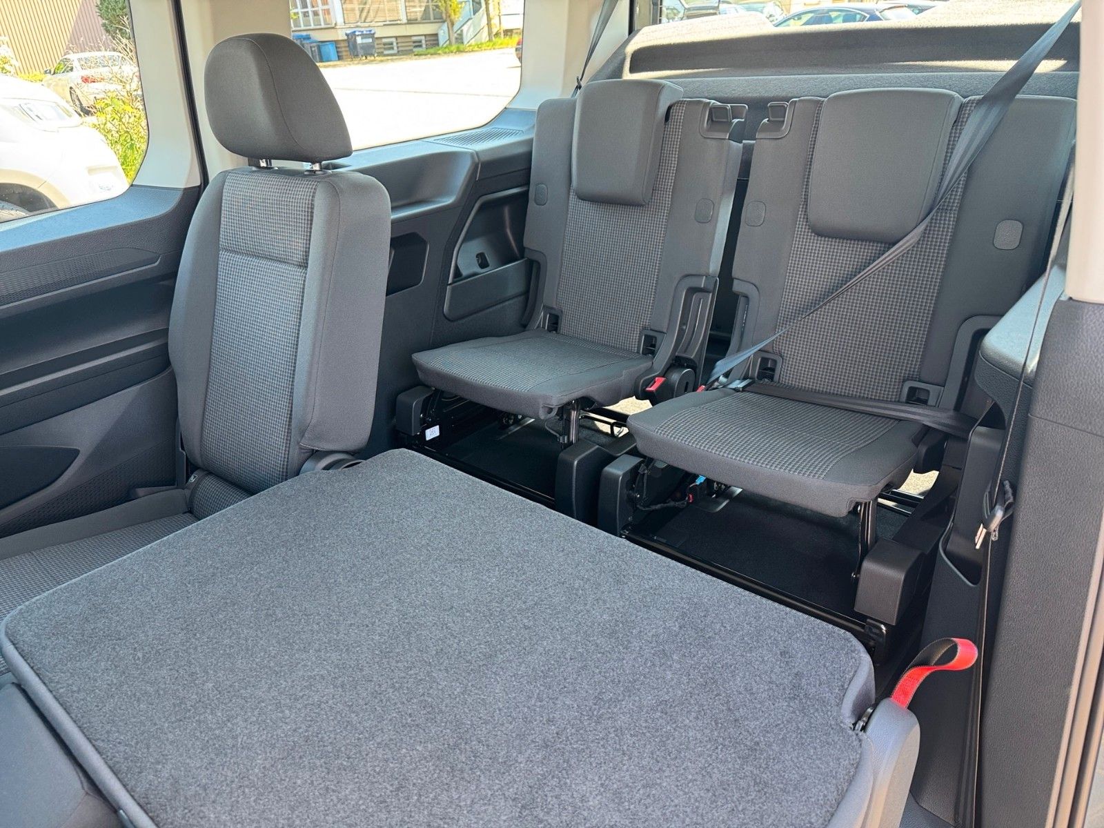 Fahrzeugabbildung Volkswagen Caddy Maxi 1.5 TSI
