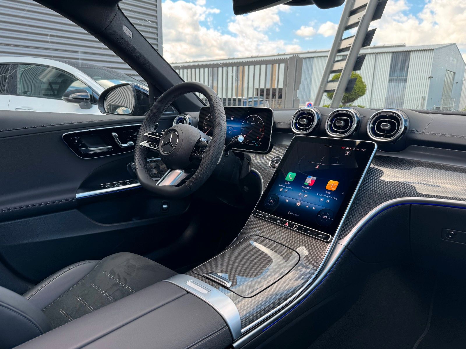 Fahrzeugabbildung Mercedes-Benz C 220 d T AMG Burm+AHK+Pano+360°+Distr+Memory