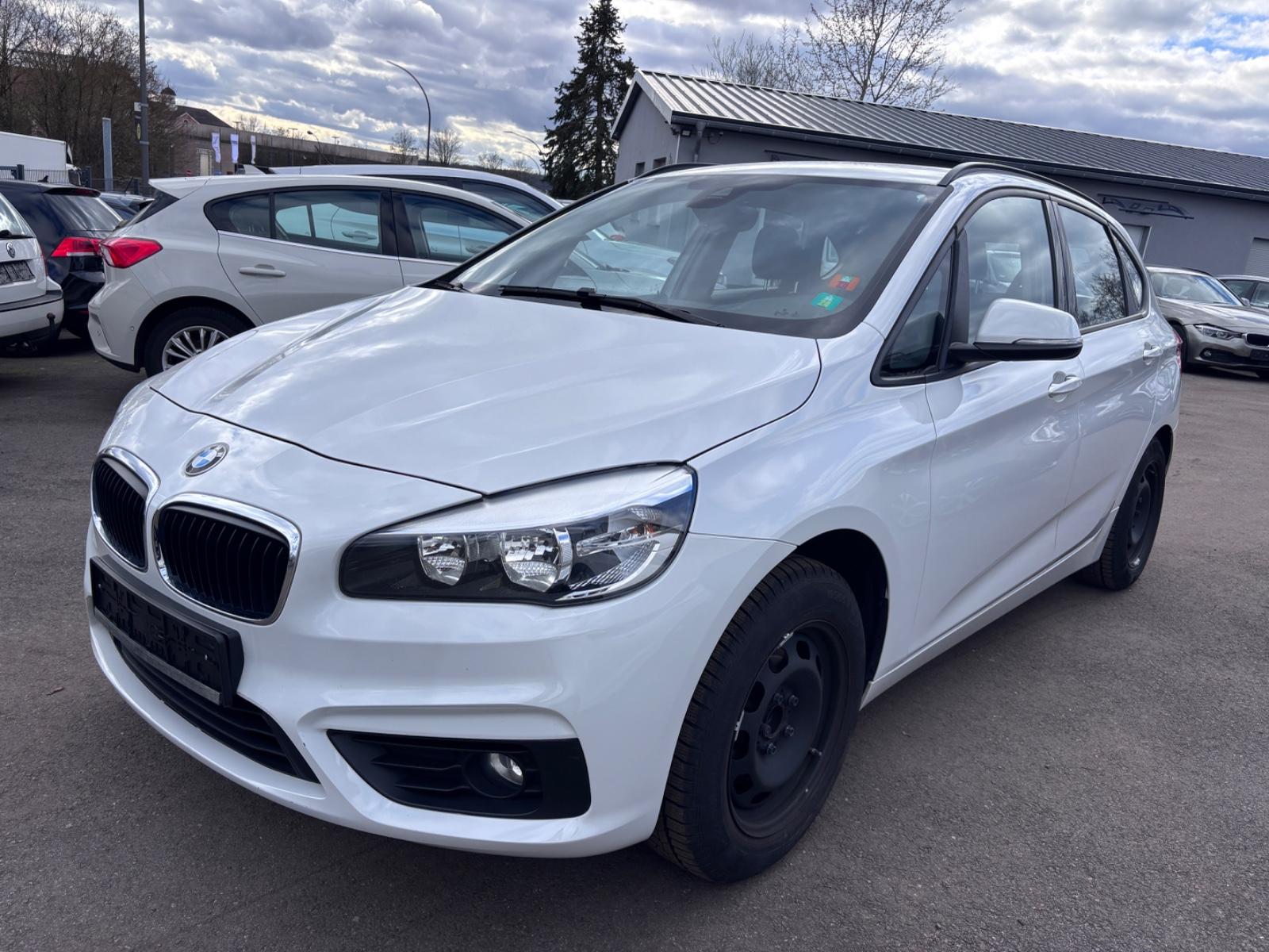 BMW 216 i 2 Active Tourer Advantage 8 Fach bereift
