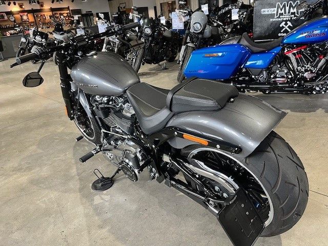 Fahrzeugabbildung Harley-Davidson FXBRS Breakout 114 Jekill 260er umbau