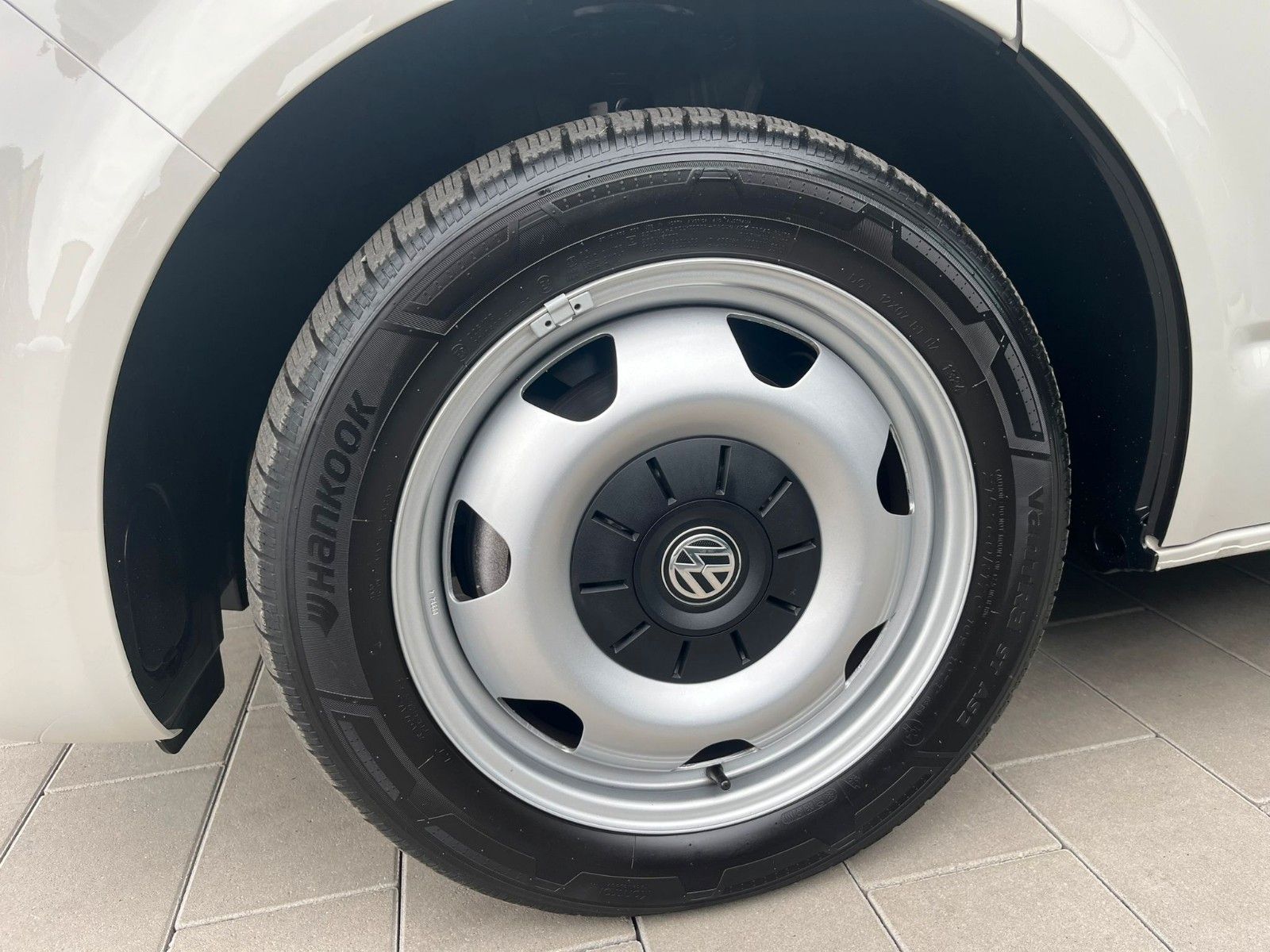 Fahrzeugabbildung Volkswagen T6 California 2.0TDI 4Motion Beach Camper