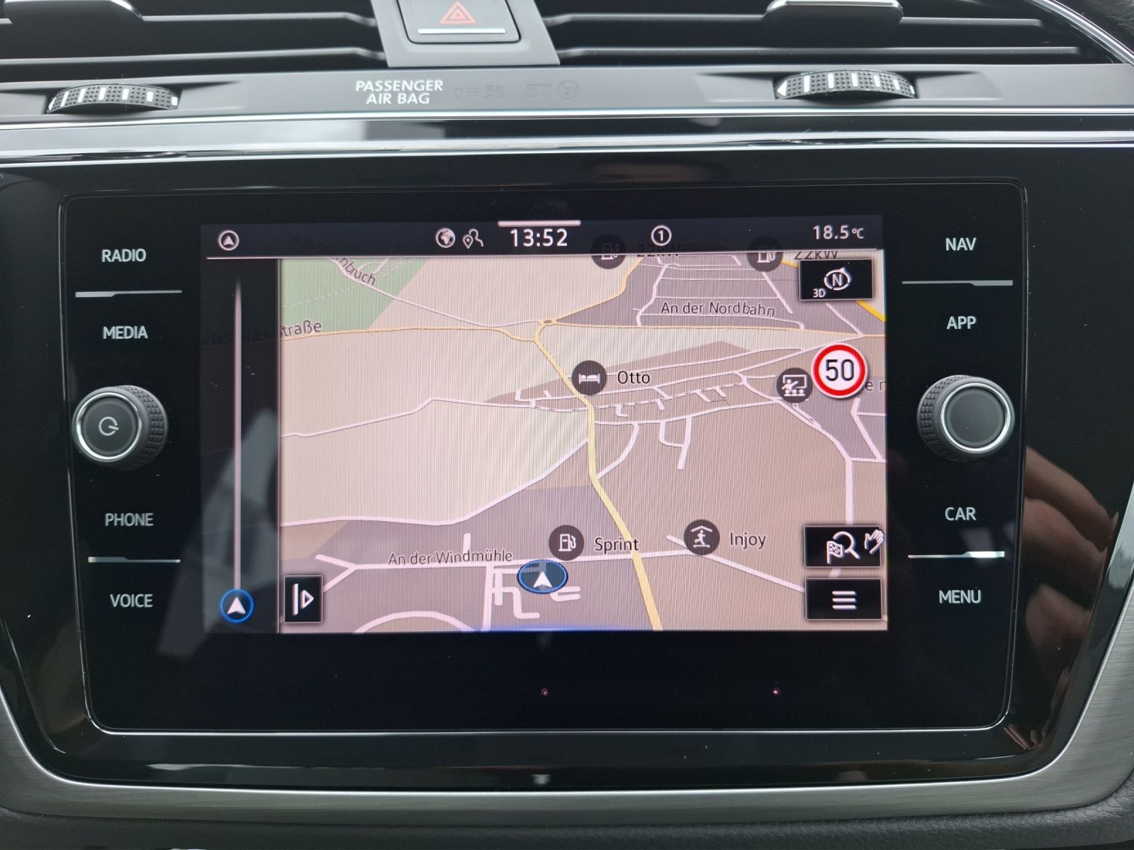 Fahrzeugabbildung Volkswagen Touran TSI Comfortline 7-Si Navi AID ACC PDC SH