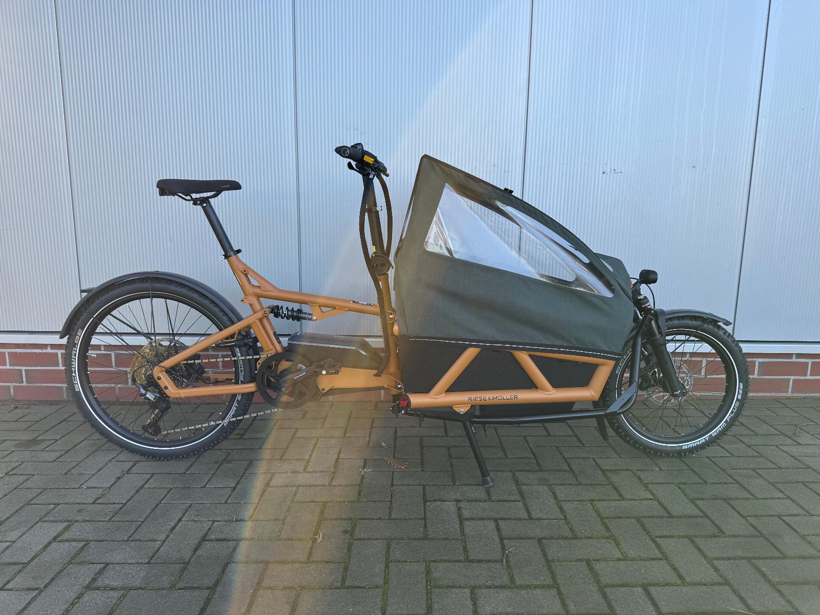 Riese & Müller Load4 60 Touring mit Kindersitzen Peanut Matt
