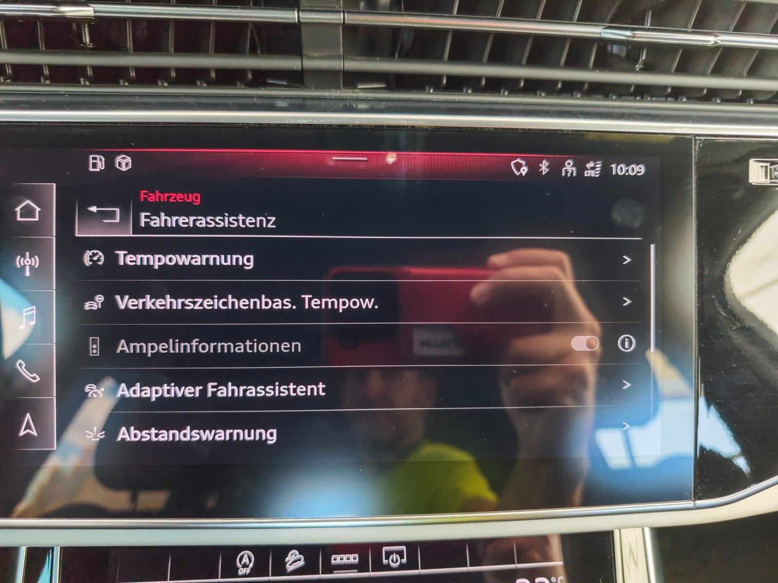 Fahrzeugabbildung Audi Q7 45 TDI quattro S line MATRIX AHK LR ACC NAVI