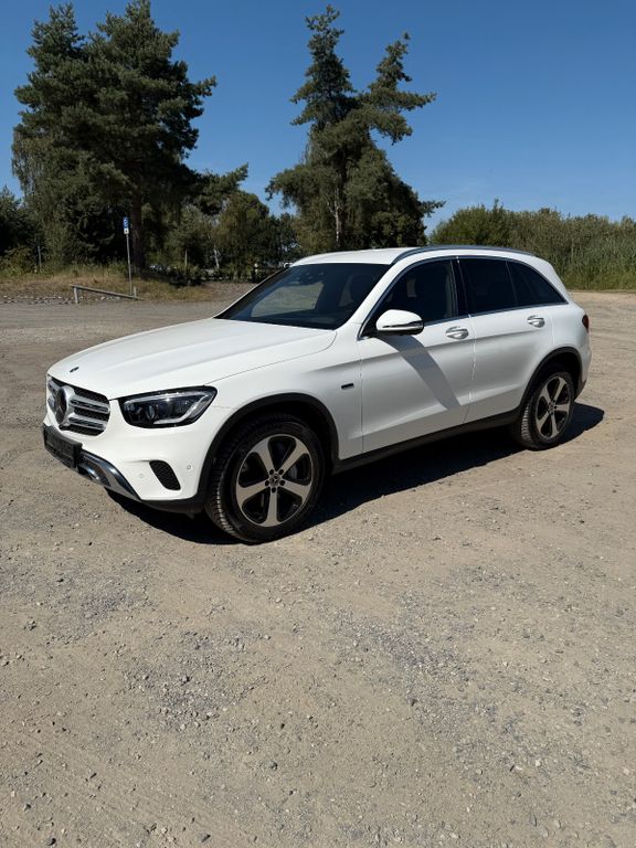 Image of Mercedes-Benz GLC 300