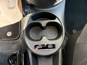 Fahrzeugabbildung Fiat 500 Mild Hybrid Klima Temp UConnect uvm.